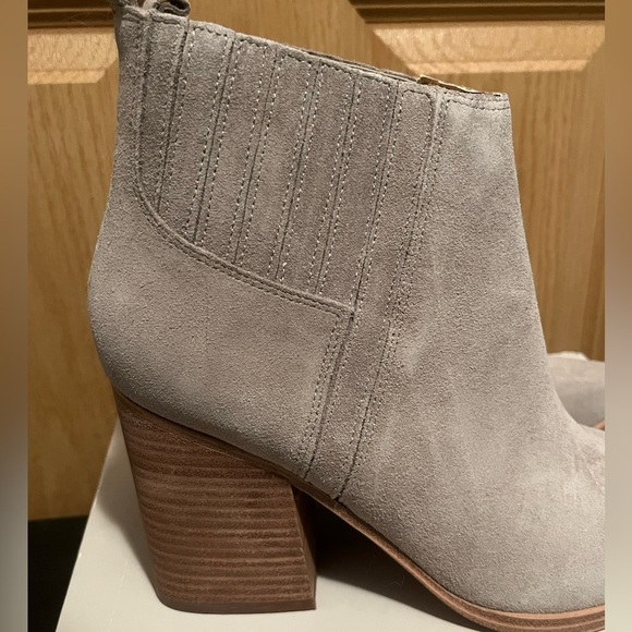 Marc Fisher LTD Orlanda Medium Gray Bootie Size 10 Western Suede Leather New IB - Picture 13 of 16